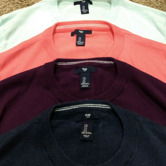 GAP Sweaters - 🆕 ⬇️Gap Lot: 4 Cardigans.